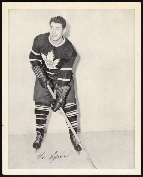 1945-54 QUAKER OATS PHOTOS VIC LYNN GOOD STILL DARK JERSEY MAPLE LEAFS